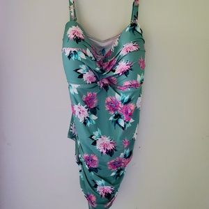 Retro one-piece floral swimsuit